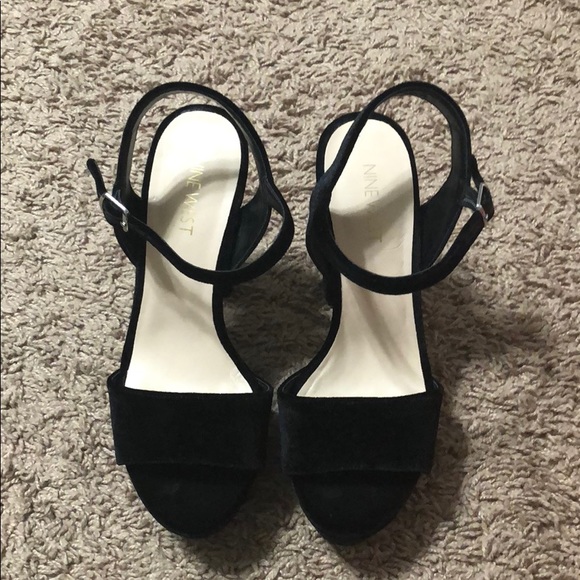 Nine West Black Chunky Heels - Picture 2 of 4